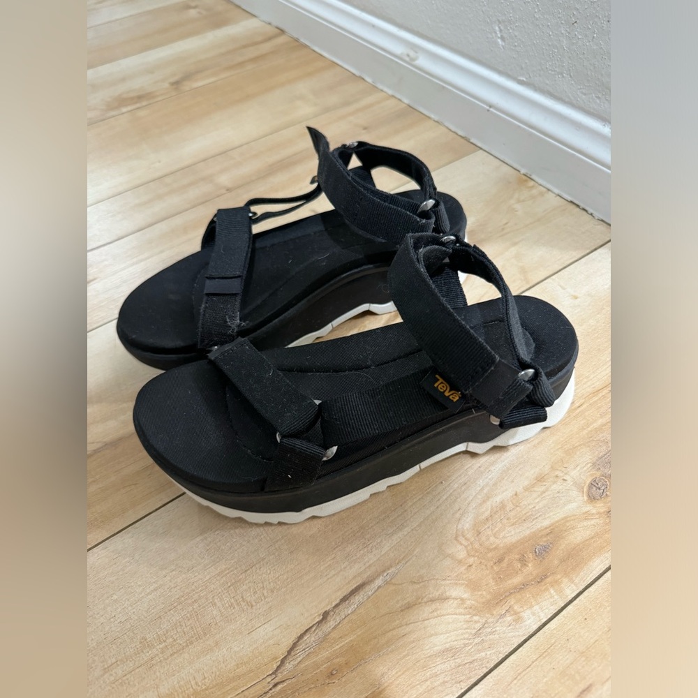 Teva platform sandals brand new